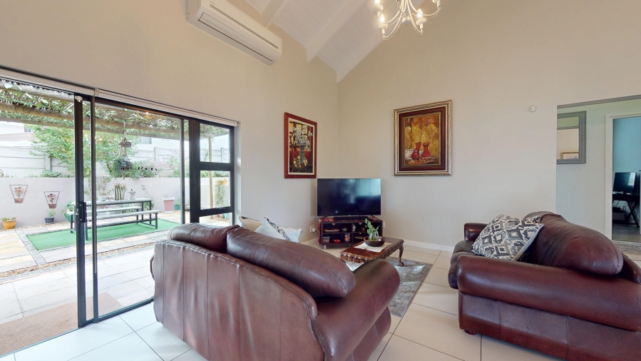 3 Bedroom Property for Sale in Berg En Dal Western Cape